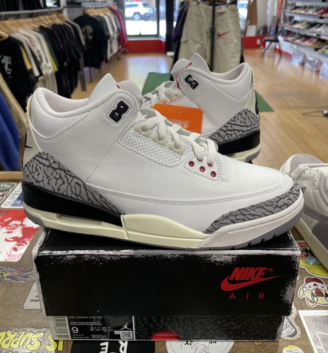 Jordan 3 Retro White Cement Reimagined Size 9 DS