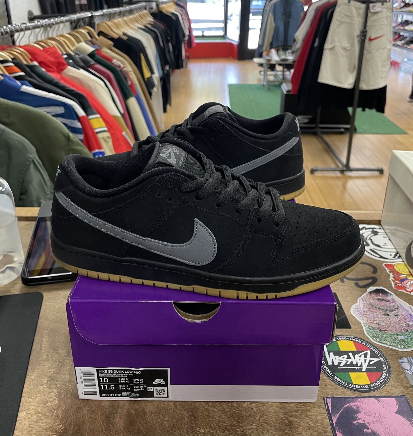Pre Owned Nike SB Fog Size 10