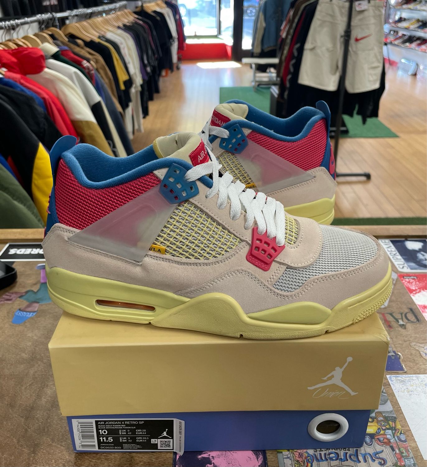 Pre Owned Jordan 4 Union Guava Size 10