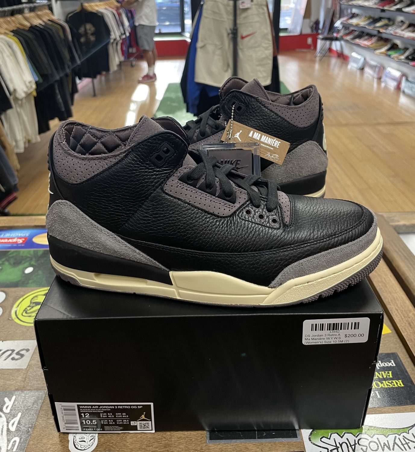DS Jordan 3 Retro A Ma Maniére W.Y.W.S (Women&#39;s) Size 10.5M (2)