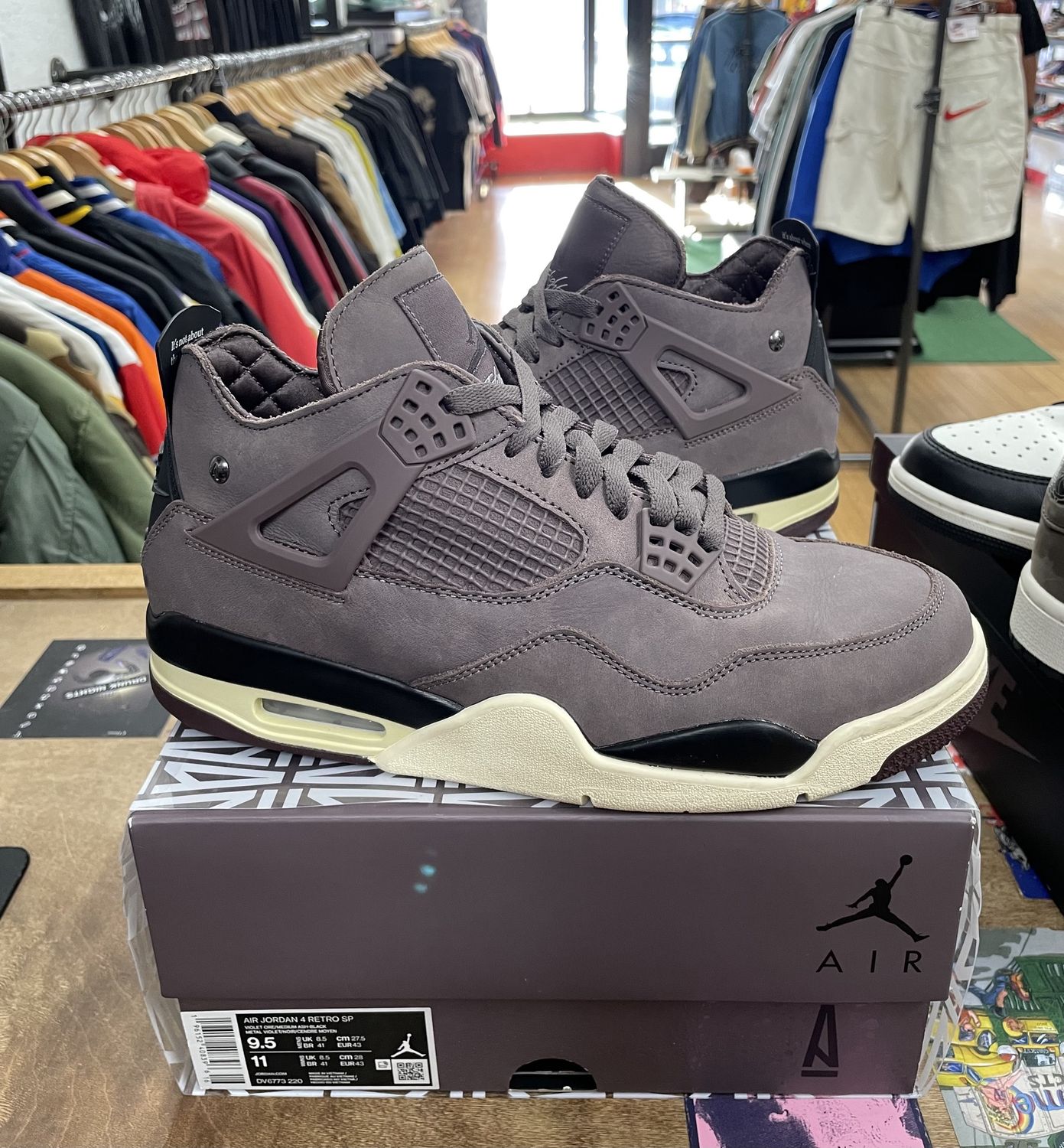 Jordan 4 Retro SP A Ma Maniére Violet Ore Size 9.5 Used