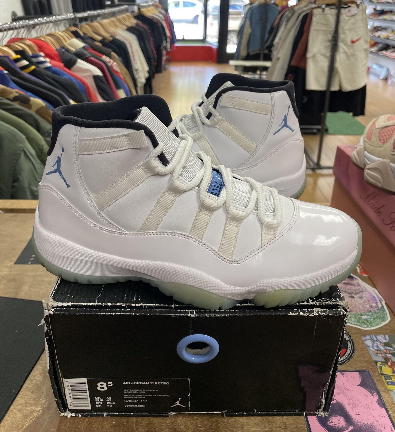 Jordan 11 Retro Legend Blue (2014) Size 8.5 Used