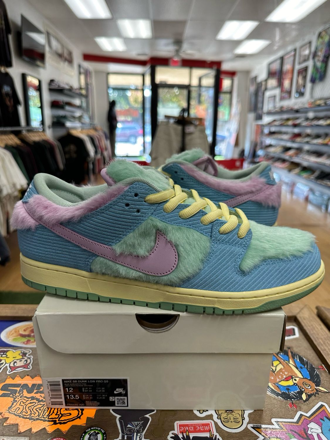 Nike SB Dunk Low Verdy Visty Size 12 DS