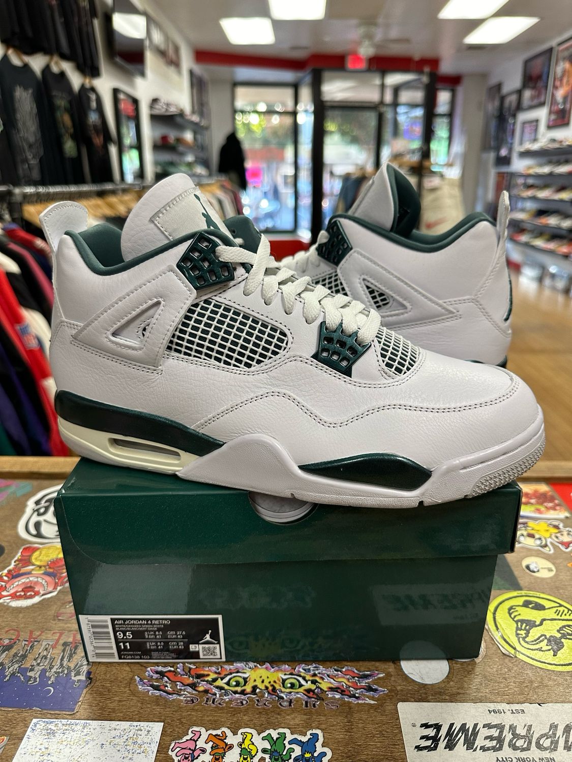 Jordan 4 Retro Oxidized Green Size 9.5 Used