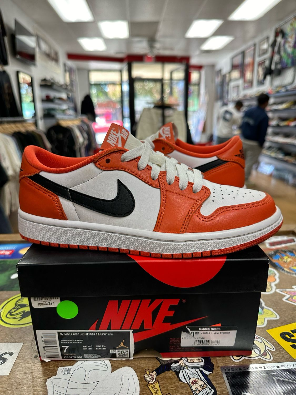 Jordan 1 Low OG Starfish (Women&#39;s) Size 7W Used