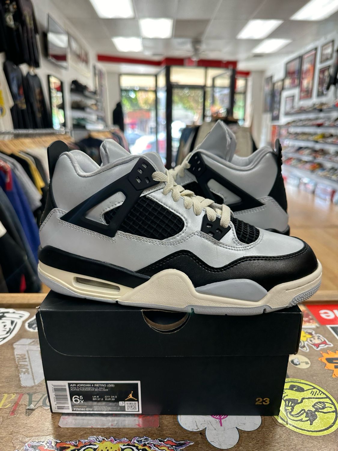 Jordan 4 Retro Platinum Gold (GS)