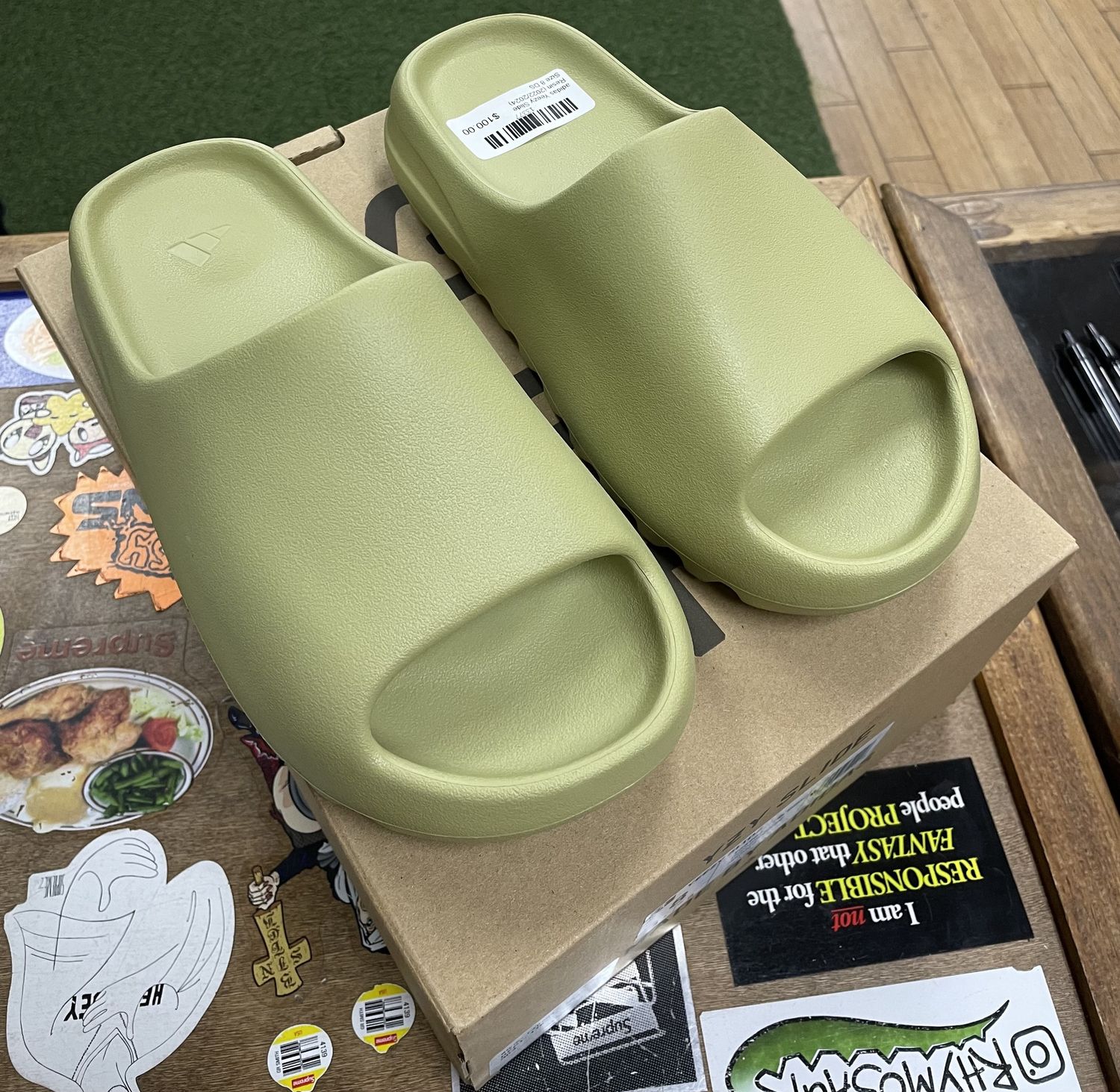 adidas Yeezy Slide Resin (2022/2024) Size 8 DS