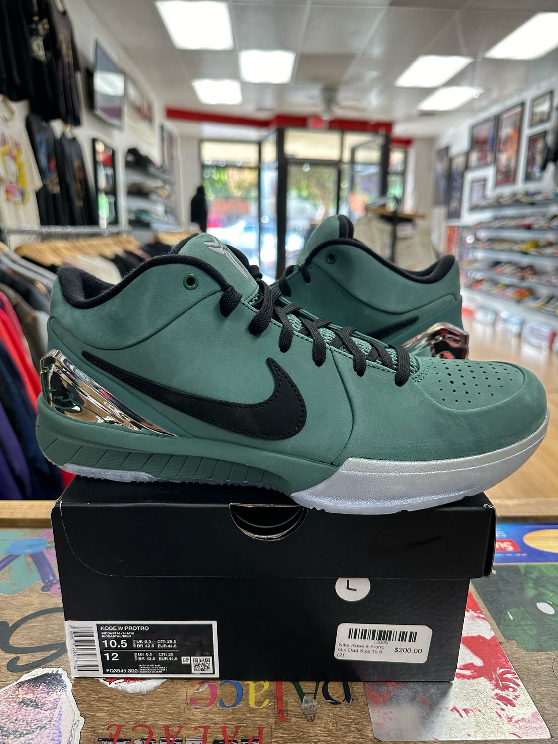 Nike Kobe 4 Protro Girl Dad Size 10.5 (2)