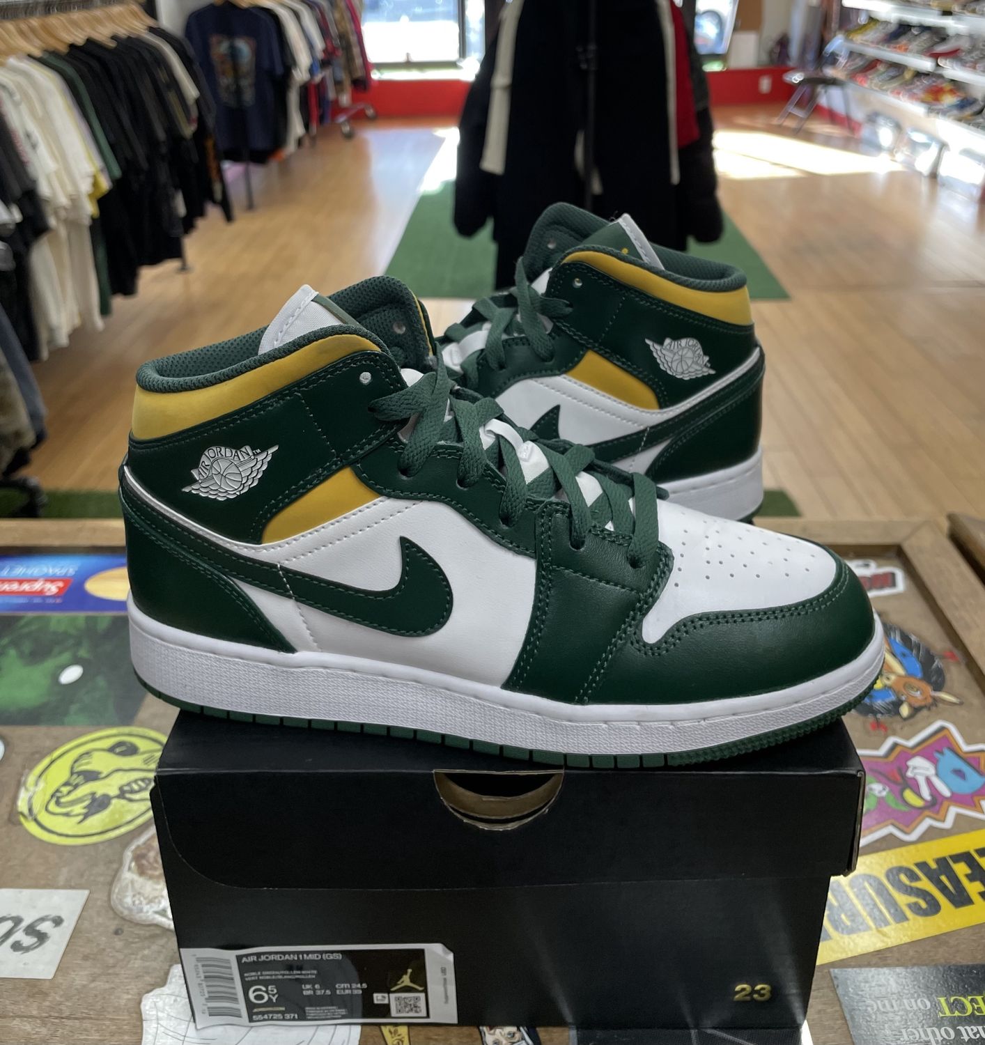 Jordan 1 Mid Sonics (2021) (GS) Size 6.5y Used