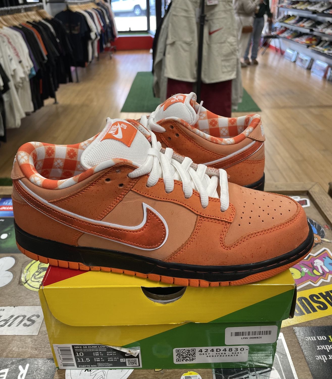 Nike SB Dunk Low Concepts Orange Lobster Size 10 Pre-Owned