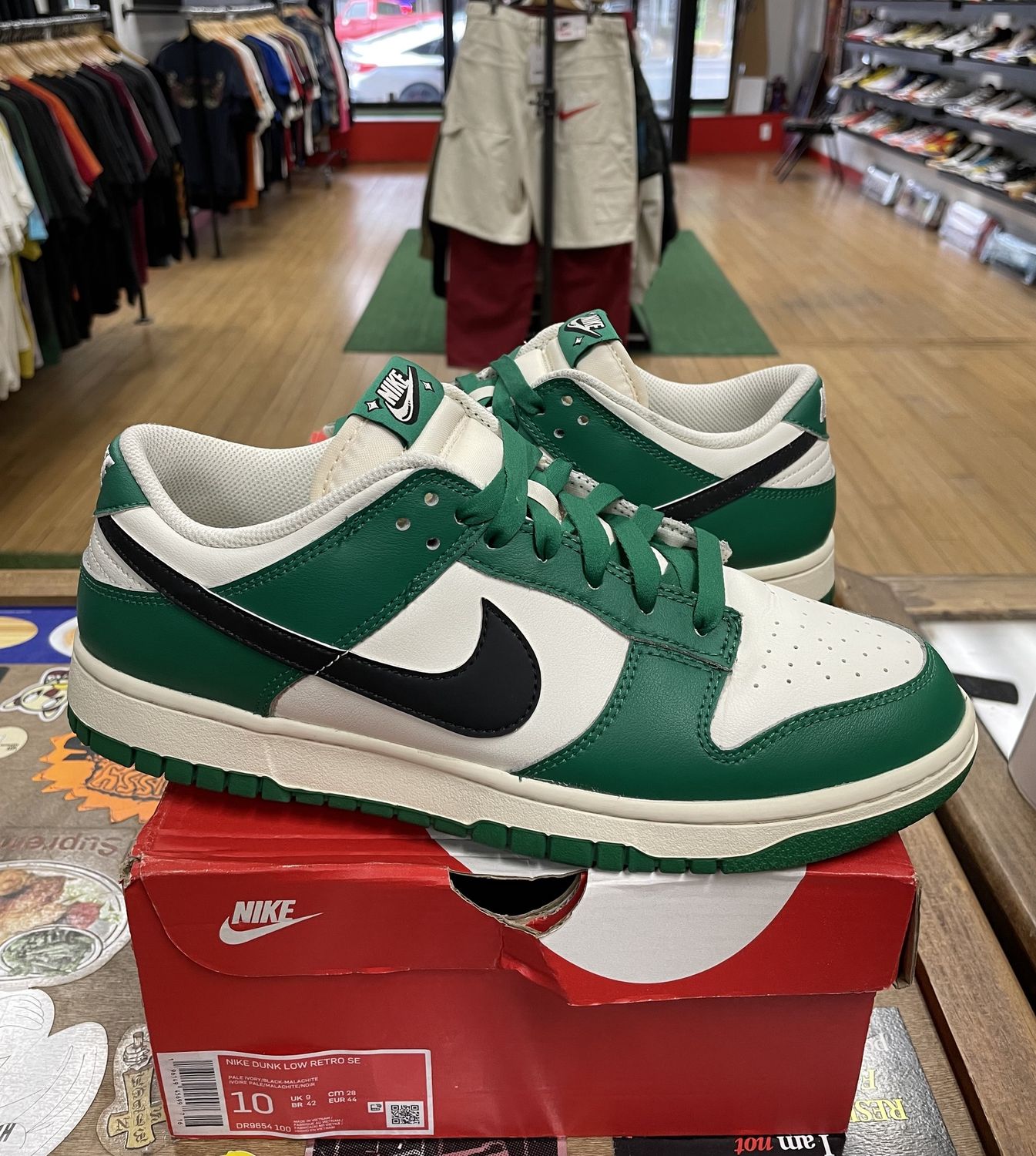Nike Dunk Low SE Lottery Pack Malachite Green Size 10 (WORN)