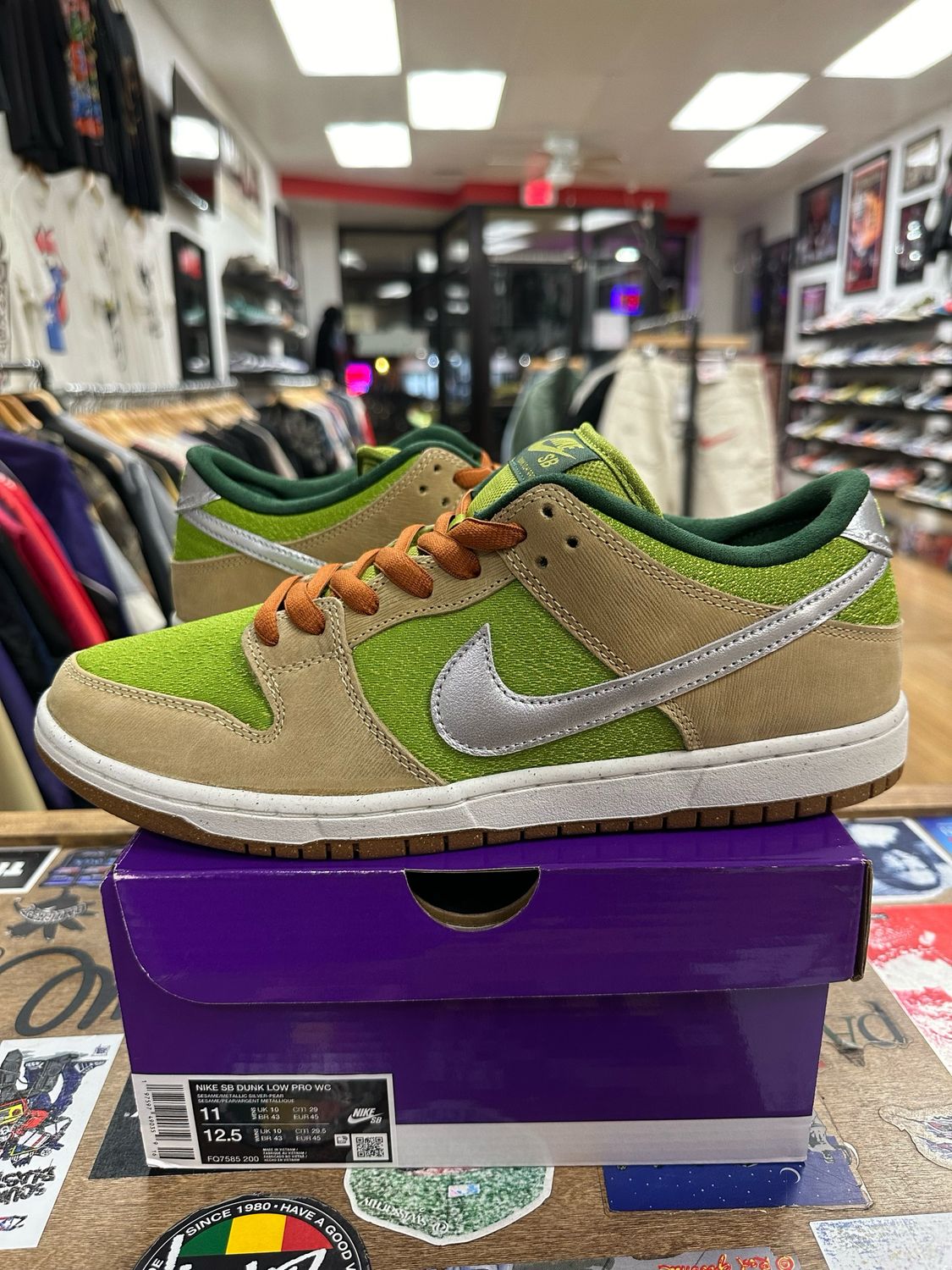 DS Nike SB Dunk Low Escargot Size 11