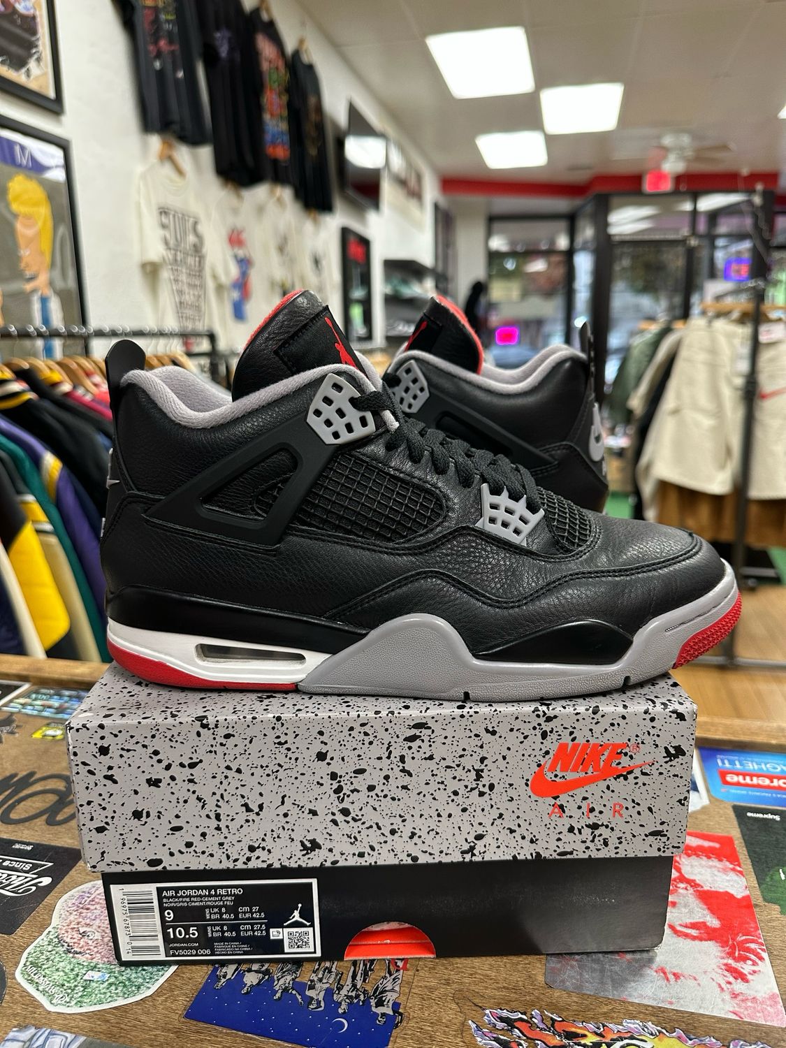 Used Jordan 4 Retro Bred Reimagined Size 9