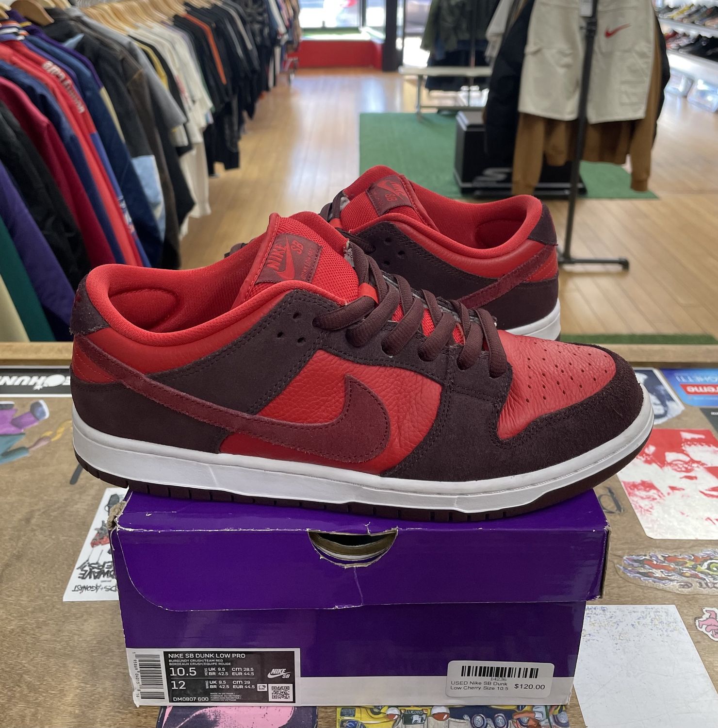 USED Nike SB Dunk Low Cherry Size 10.5