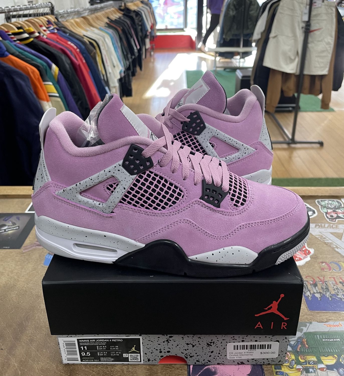 DS Jordan 4 Retro Orchid (Women&#39;s) Size 11W