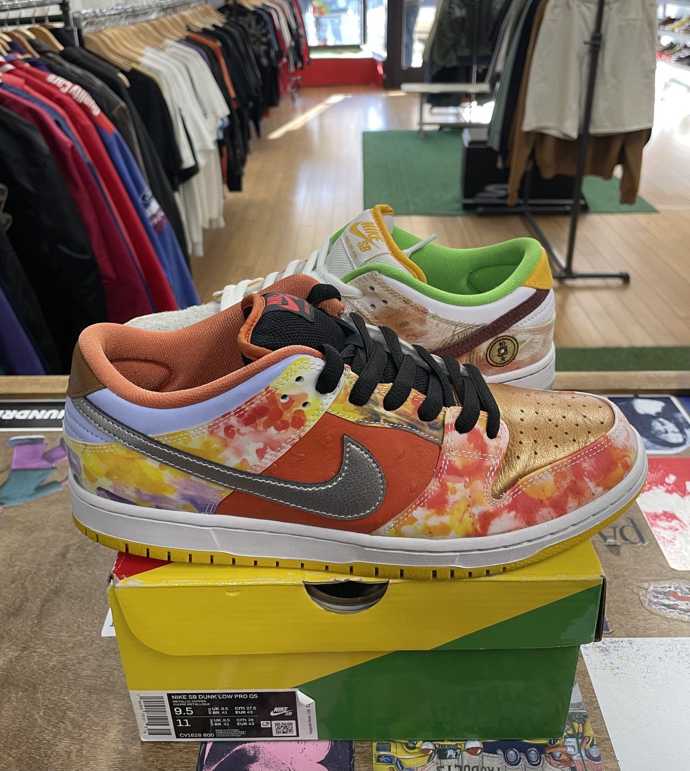 Pre Owned Nike SB Dunk Low Street Hawker (2021) Size 9.5