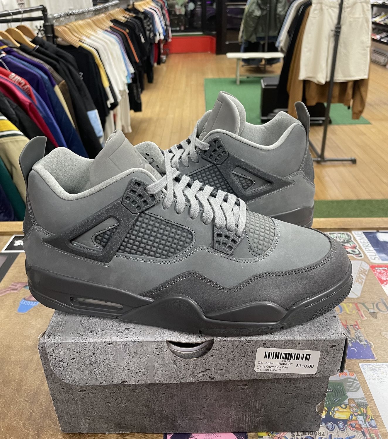 DS Jordan 4 Retro SE Paris Olympics Wet Cement Size 11