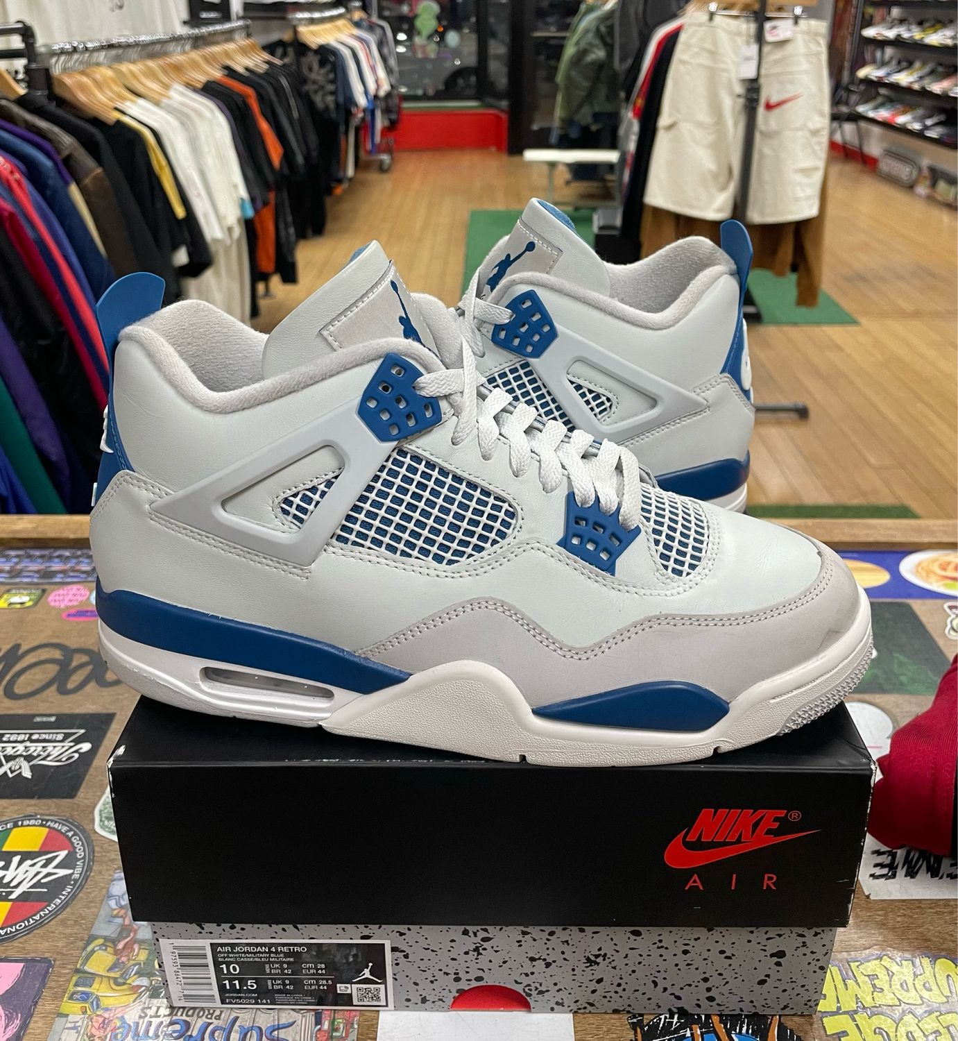Pre Owned Jordan 4 Retro Military Blue Size 10