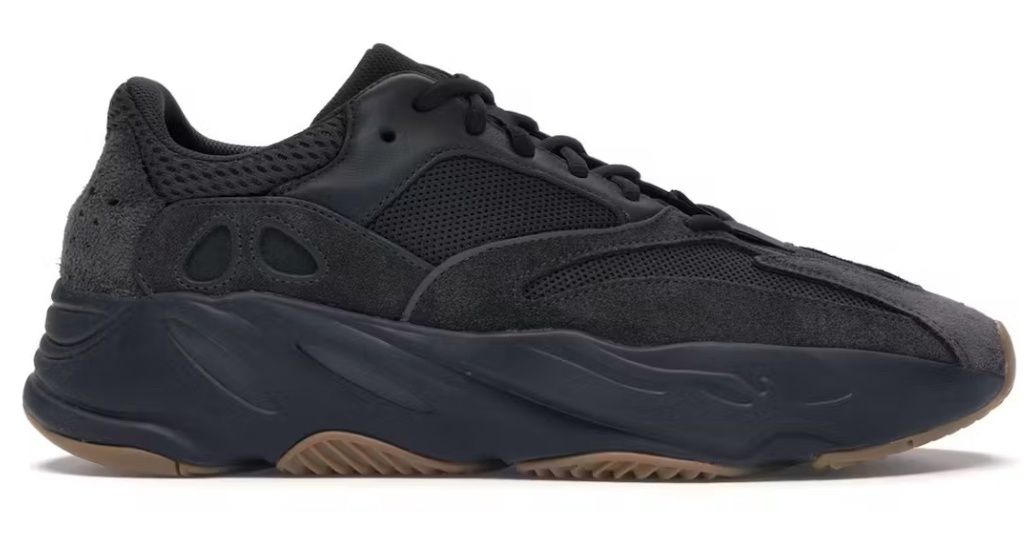 DS Adidas Yeezy Boost 700 Utility Black Size 10.5