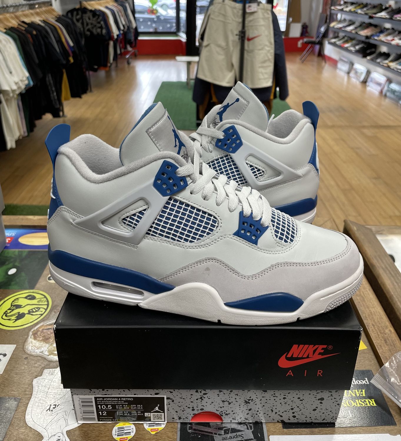 Pre Owned Jordan 4 Retro Military Blue Size 10.5