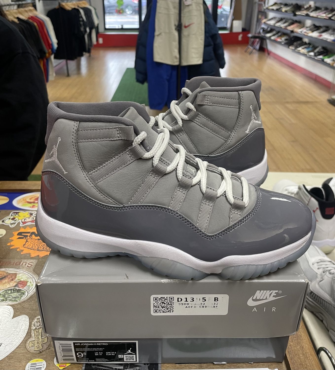 USED Jordan 11 Retro Cool Grey (2021) Size 9.5