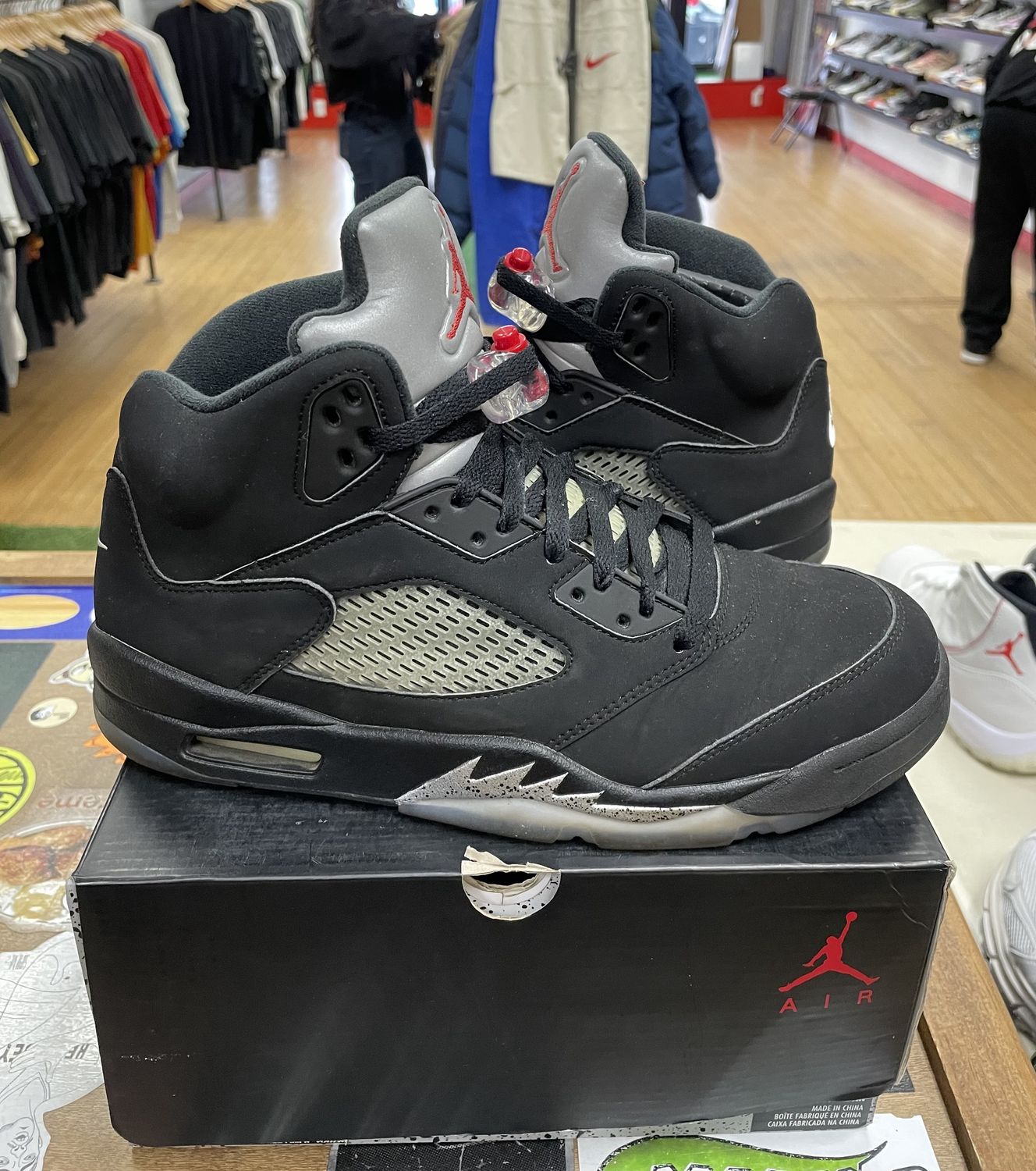 Jordan 5 Retro Black Metallic (2016) Size 10.5 USED