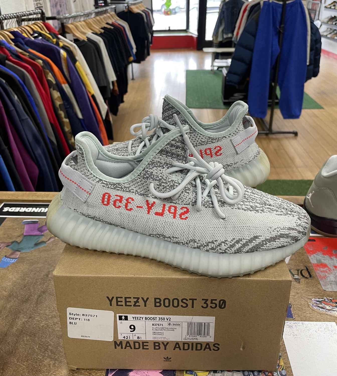 adidas Yeezy Boost 350 V2 Blue Tint Size 9 USED
