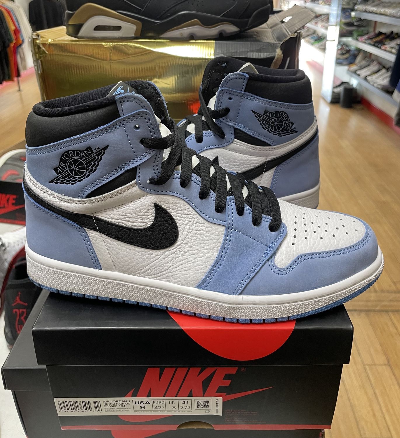 Jordan 1 Retro High OG University Blue Size 9.5 USED