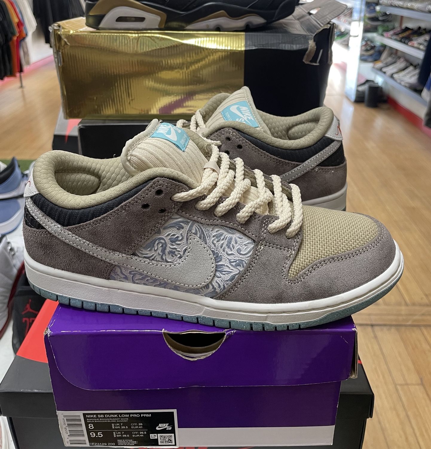 Nike SB Dunk Low Big Money Savings Size 8 USED