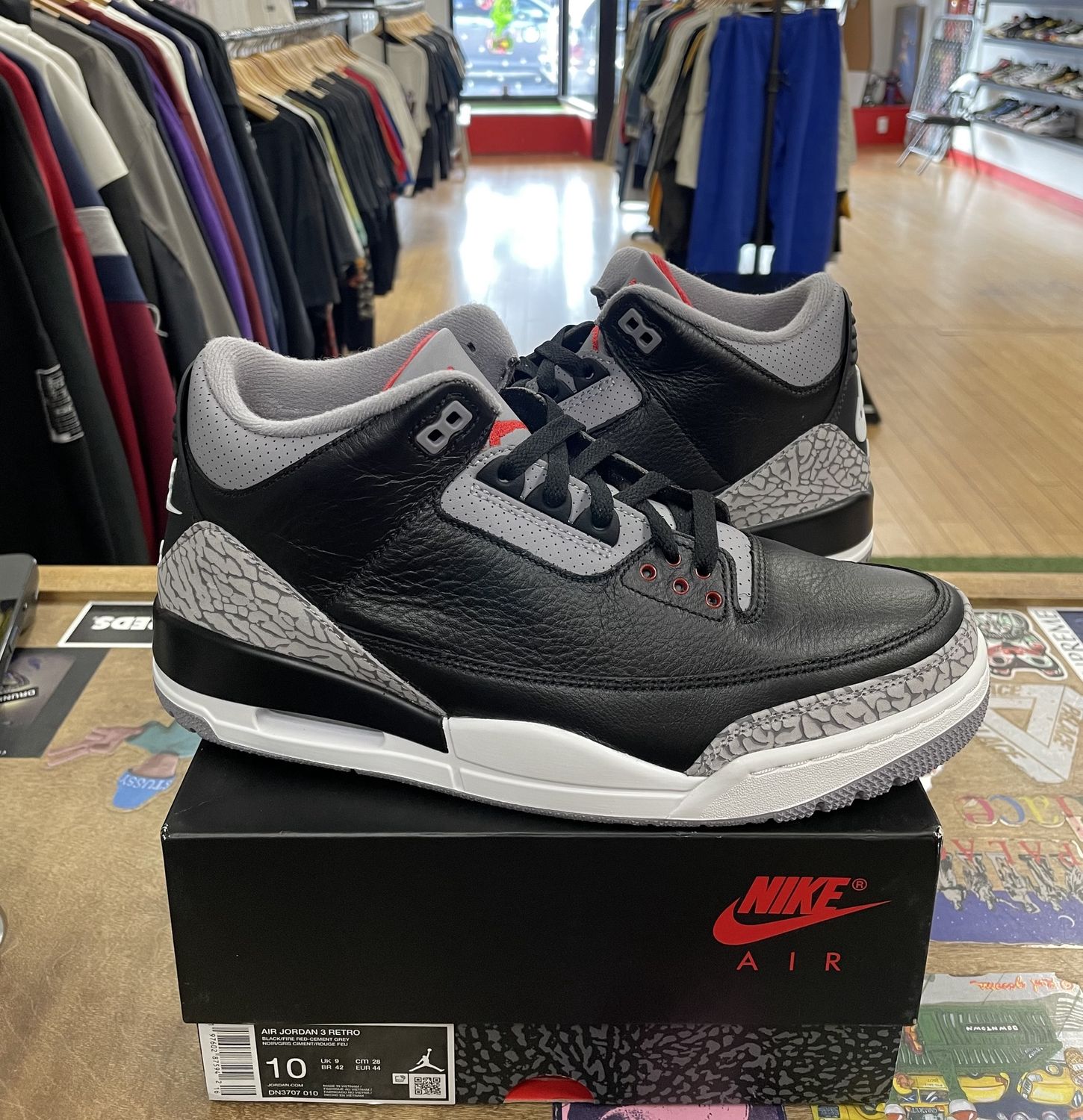 Pre Owned Jordan 3 Retro OG Black Cement (2024) Size 10