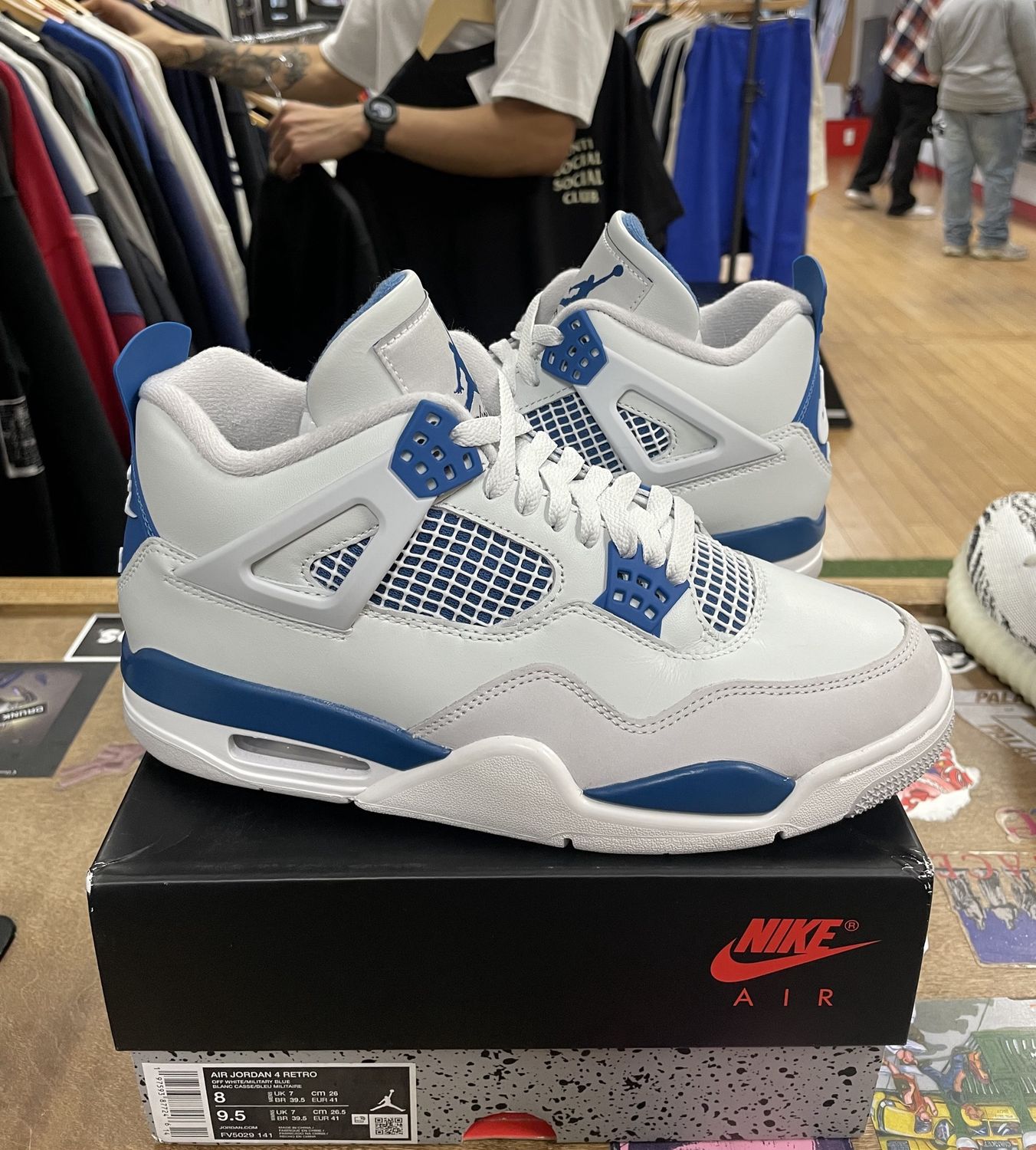 Pre Owned Jordan 4 Retro Military Blue (2024) Size 8