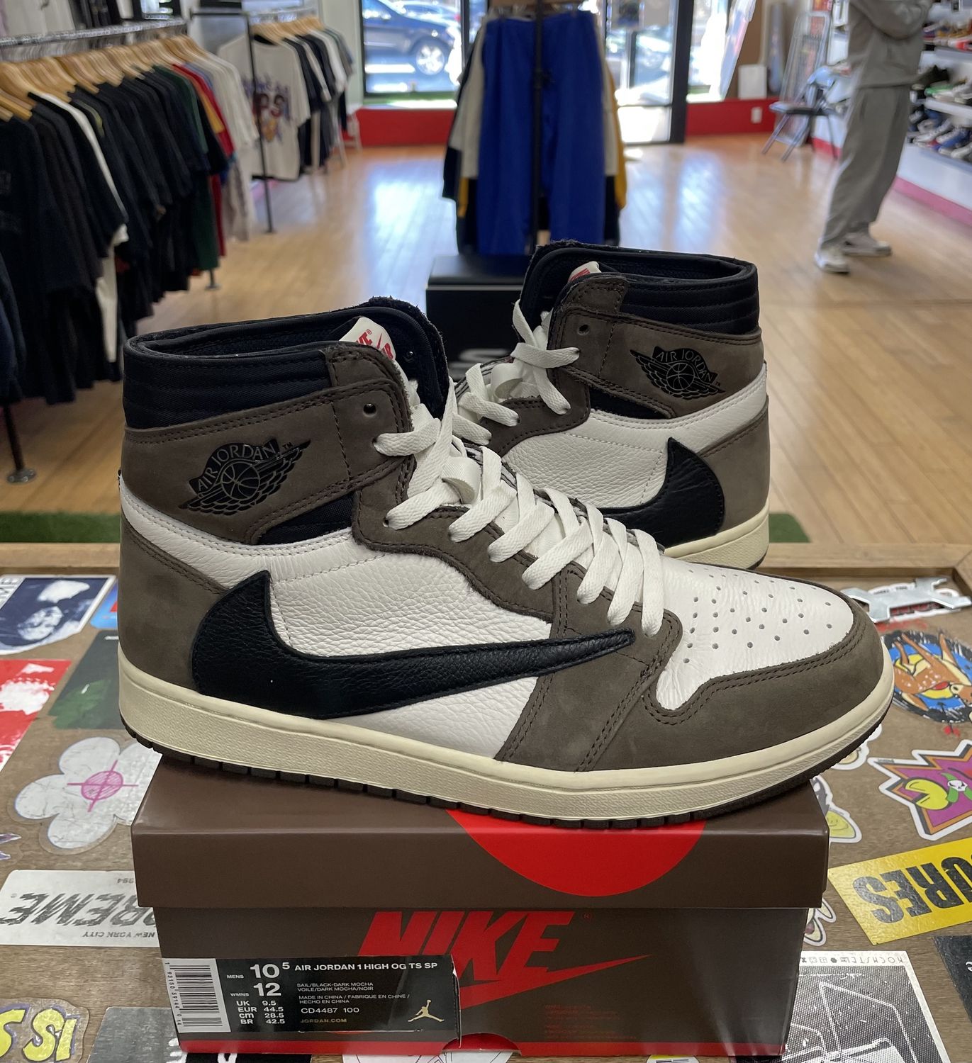 Jordan 1 Retro High OG SP Travis Scott Mocha Size 10 Pre-Owned