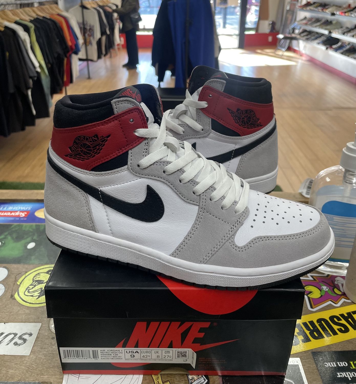 Jordan 1 Retro High Light Smoke Grey Size 9 (Worn)