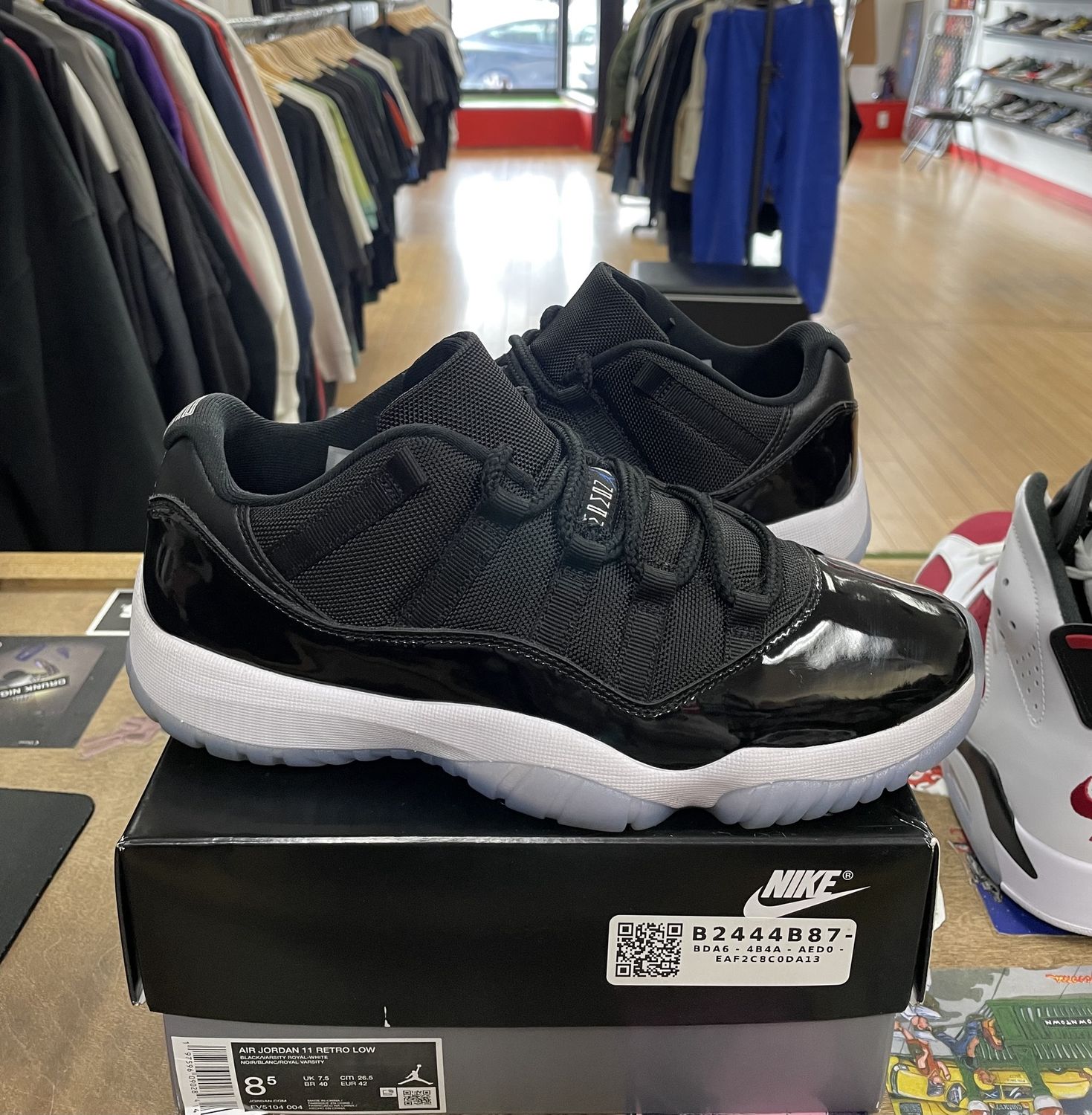 Jordan 11 Retro Low Space Jam Size 8.5 Used