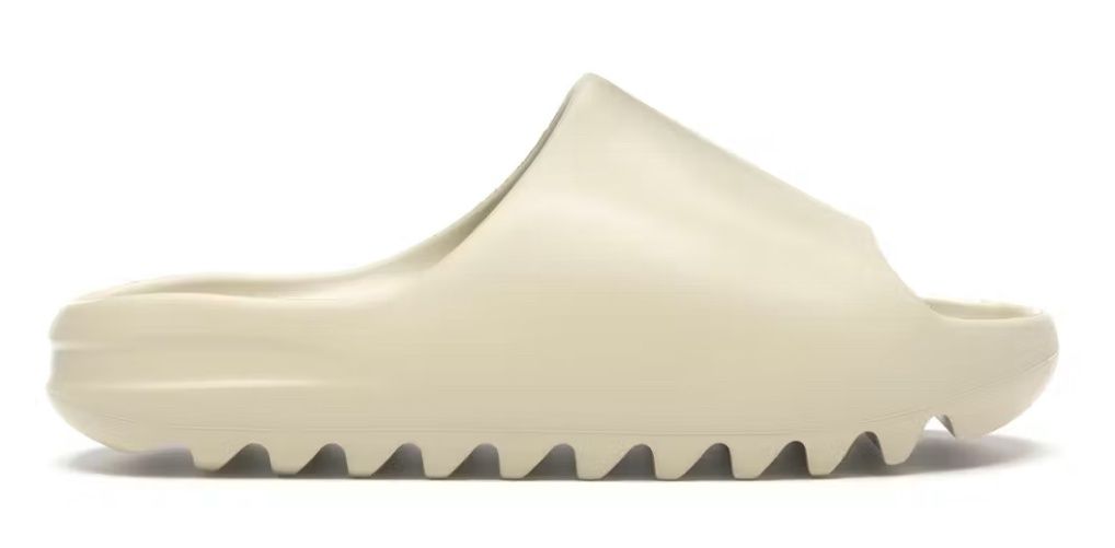 DS Adidas Yeezy Slide Bone (2022/2023 Restock) Size 11