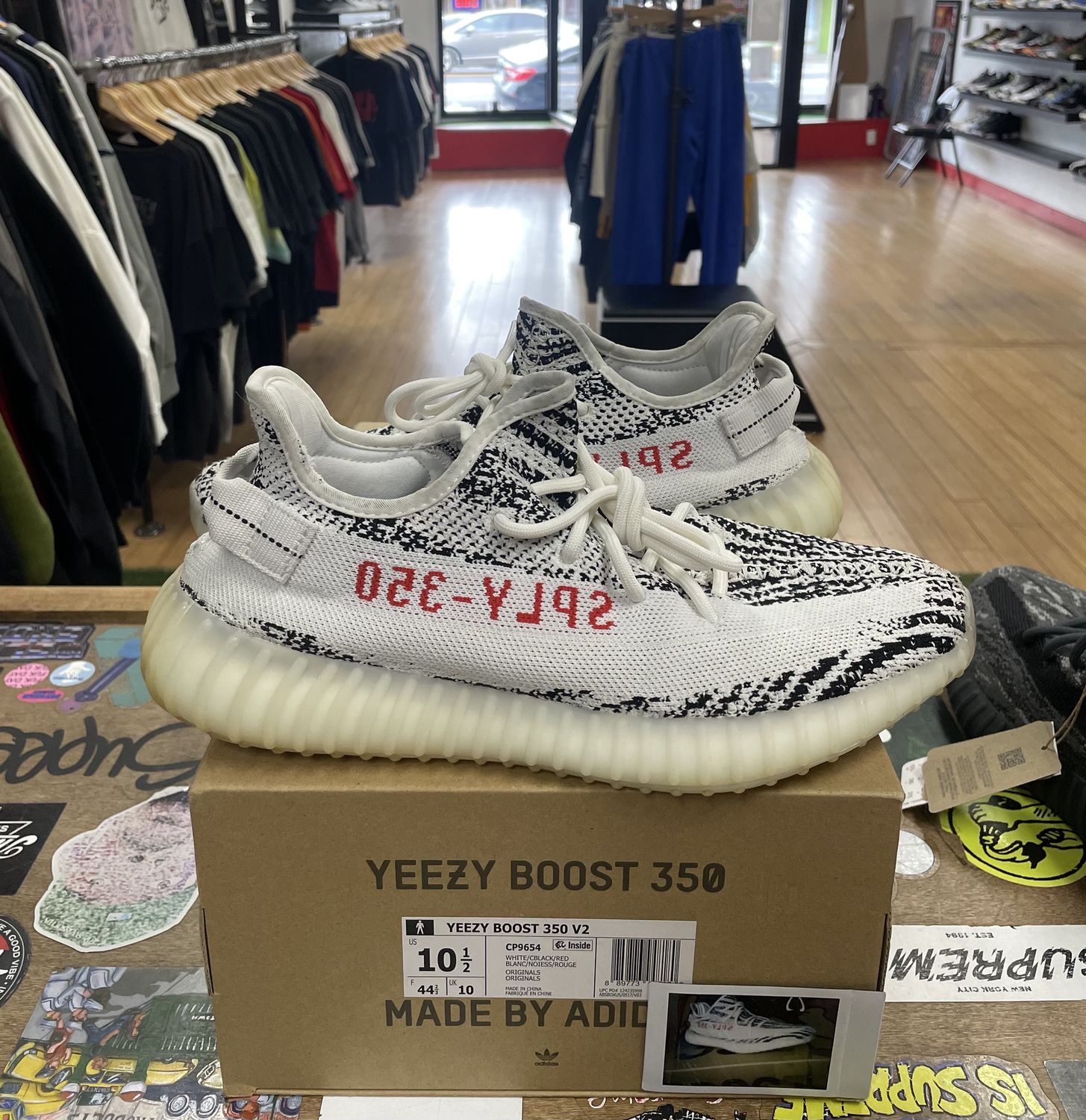 adidas Yeezy Boost 350 V2 Zebra Size 10.5 (WORN)