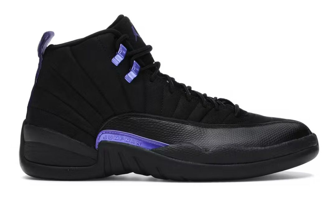 DS Jordan 12 Retro Black Dark Concord Size 10.5