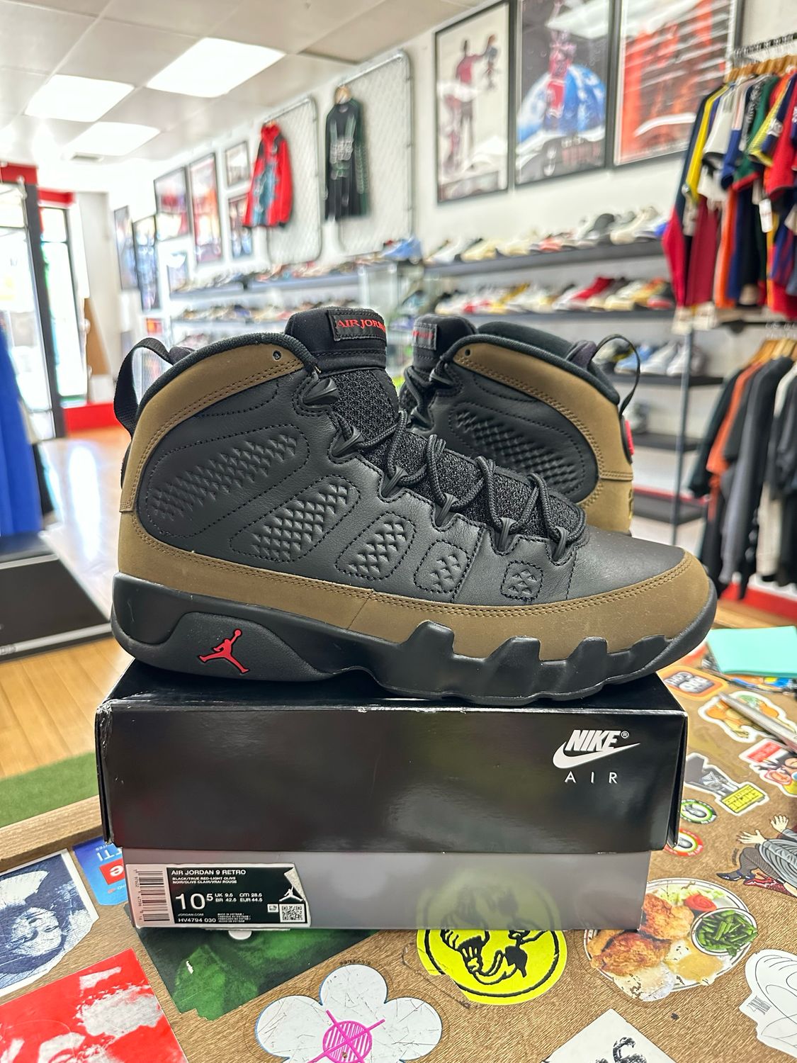 Jordan 9 Retro Olive (2024) Size 10.5 Pre-Owned
