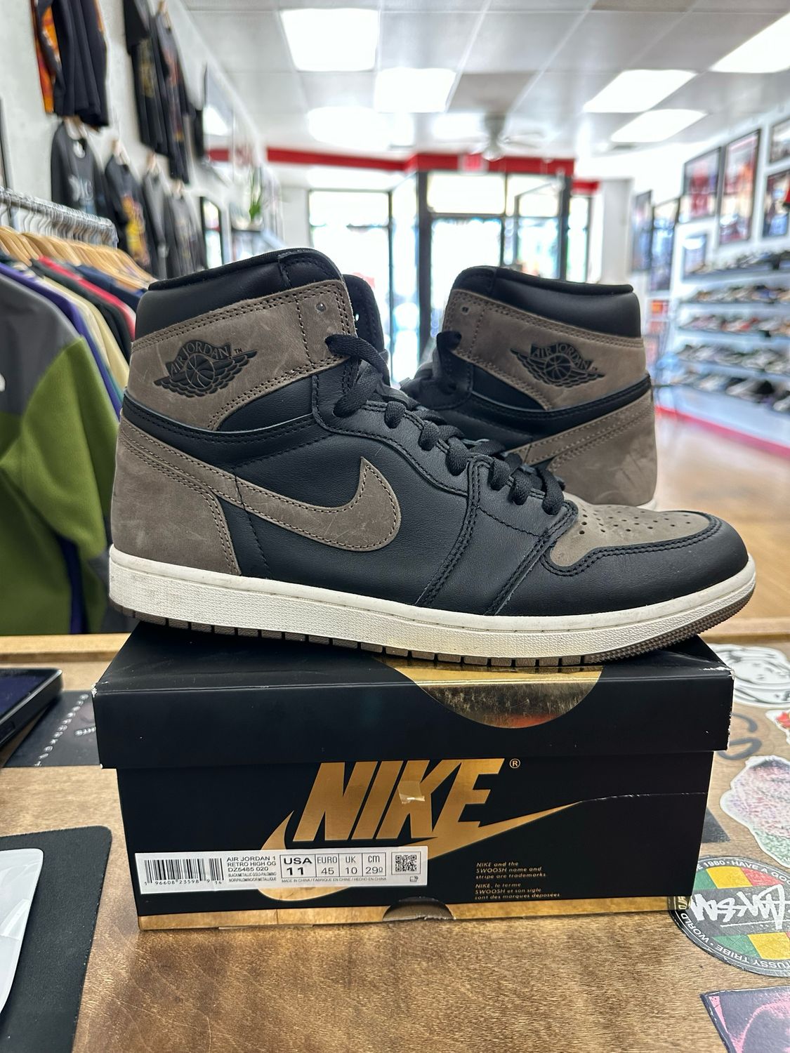 Jordan 1 Retro High OG Palomino Size 11 Pre-owned