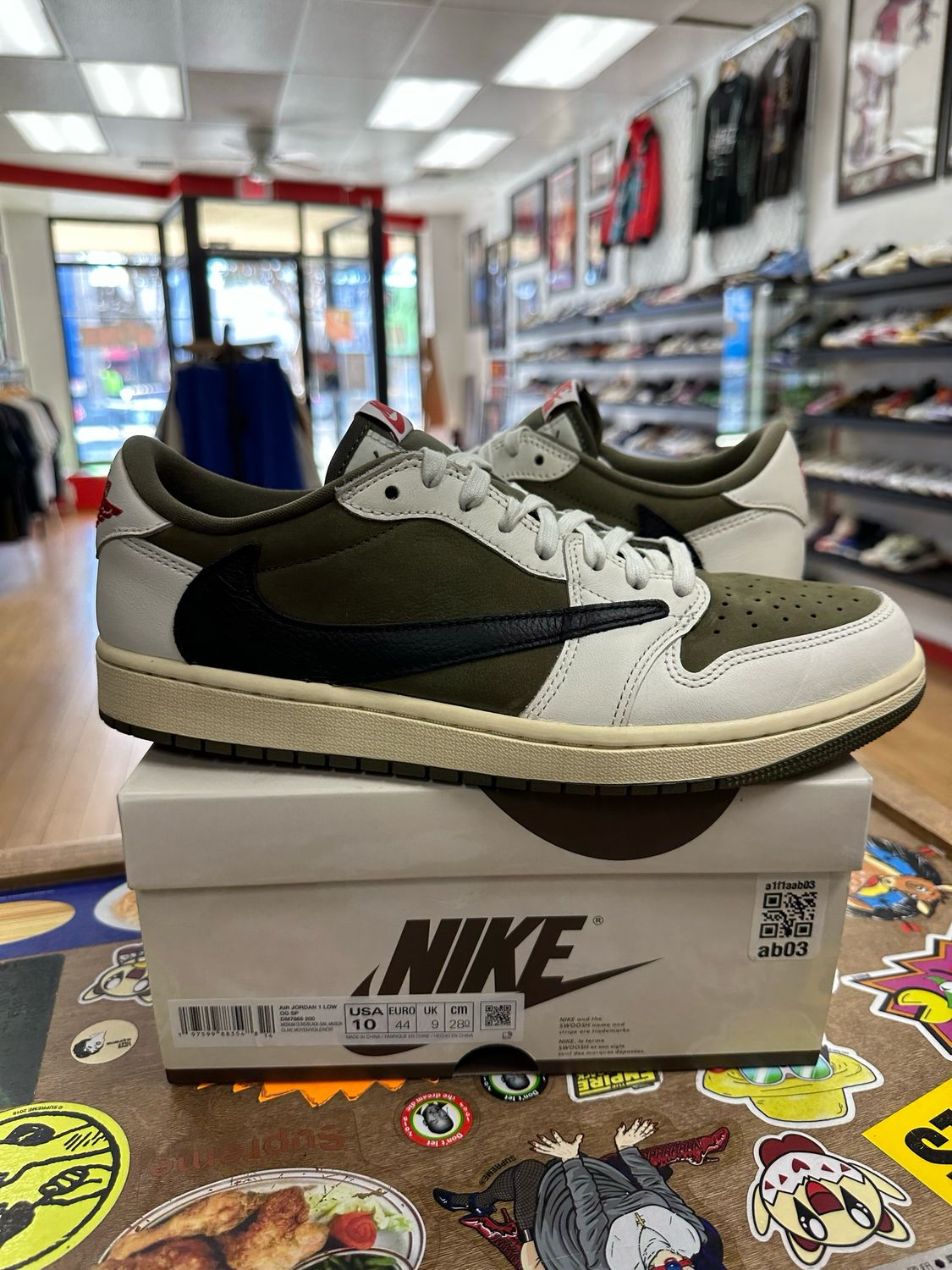 Jordan 1 Retro Low OG Travis Scott Medium Olive Size 10 (WORN)