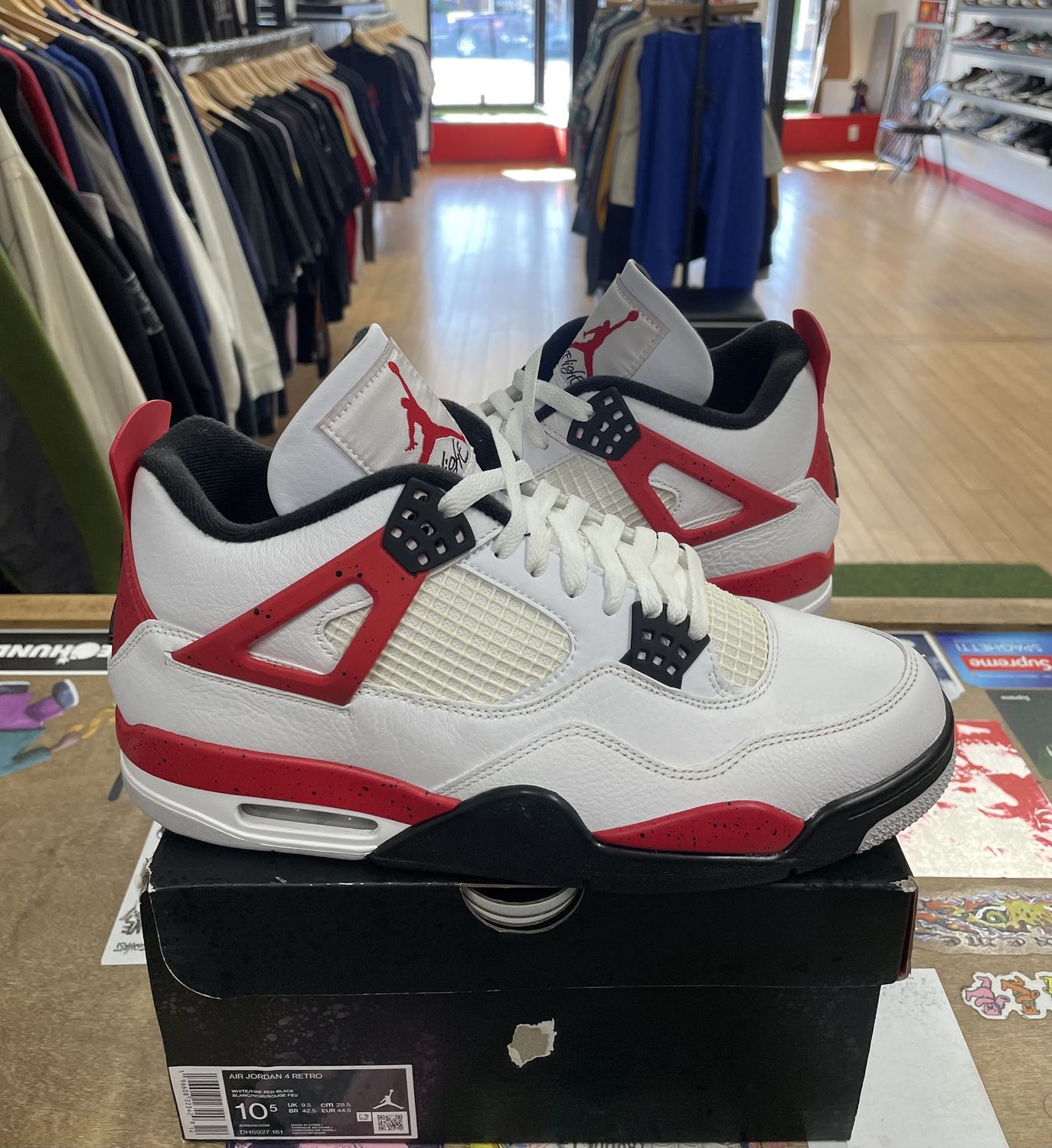 Jordan 4 Retro Red Cement Size 10.5 Pre-Owned