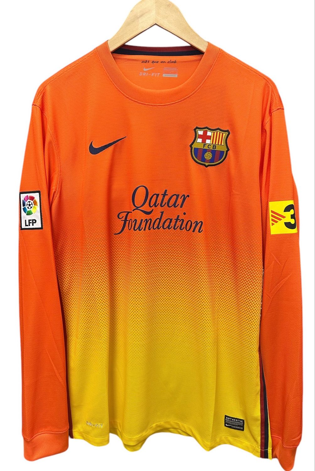 Nike 2012/2013 F.C. Barcelona Away Long Sleeve Kit Size Large (New)