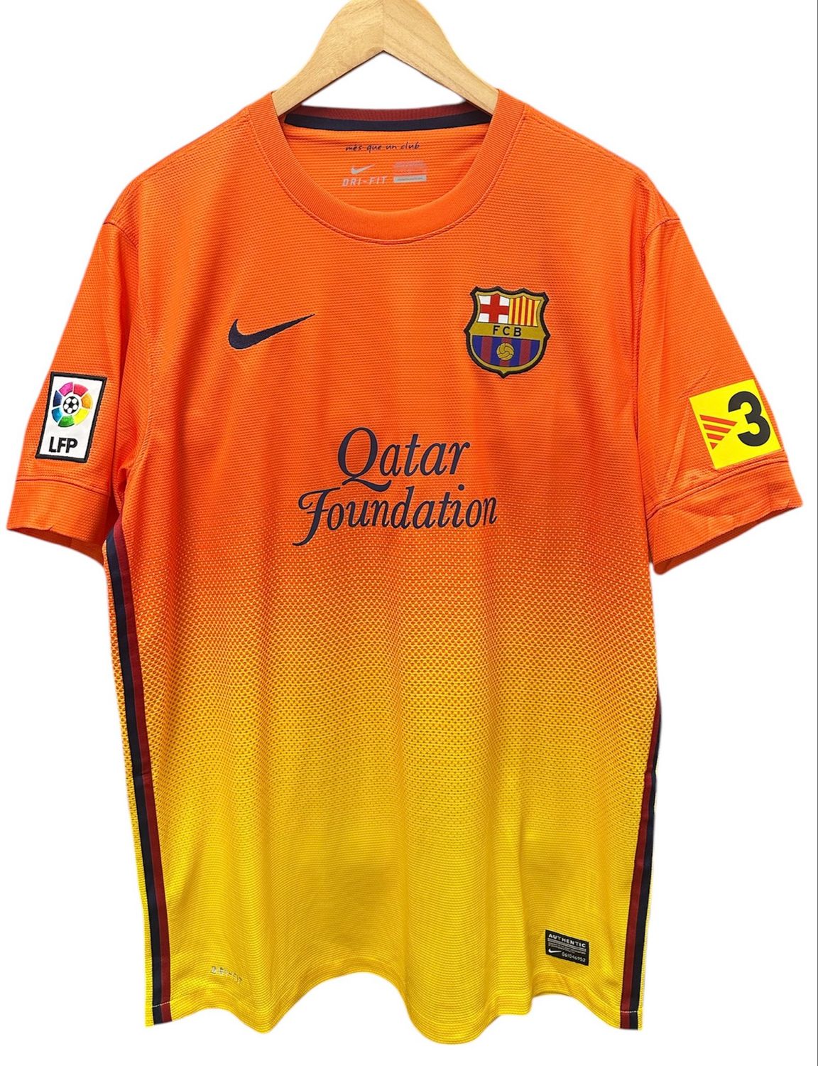 Nike 2012/2013 F.C. Barcelona Away Kit Size Large (New)