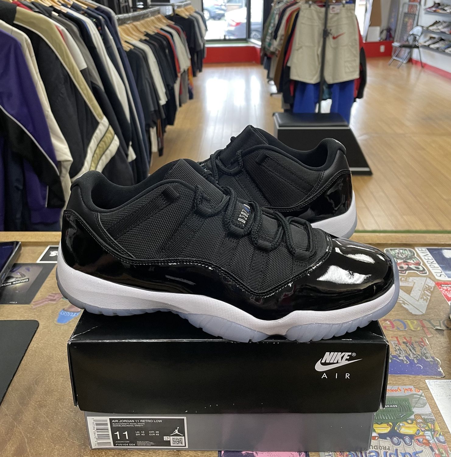 Jordan 11 Retro Low Space Jam Size 11 (WORN)