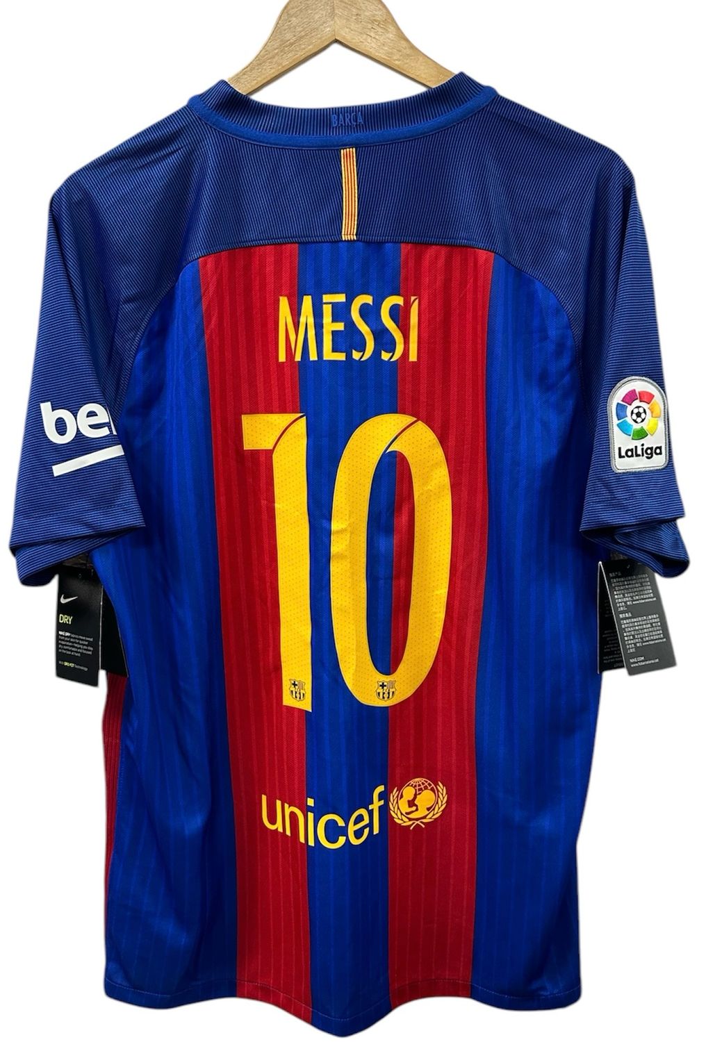 2016/2017 Nike FC Barcelona Messi Home Jersey Size Large (BNWT)