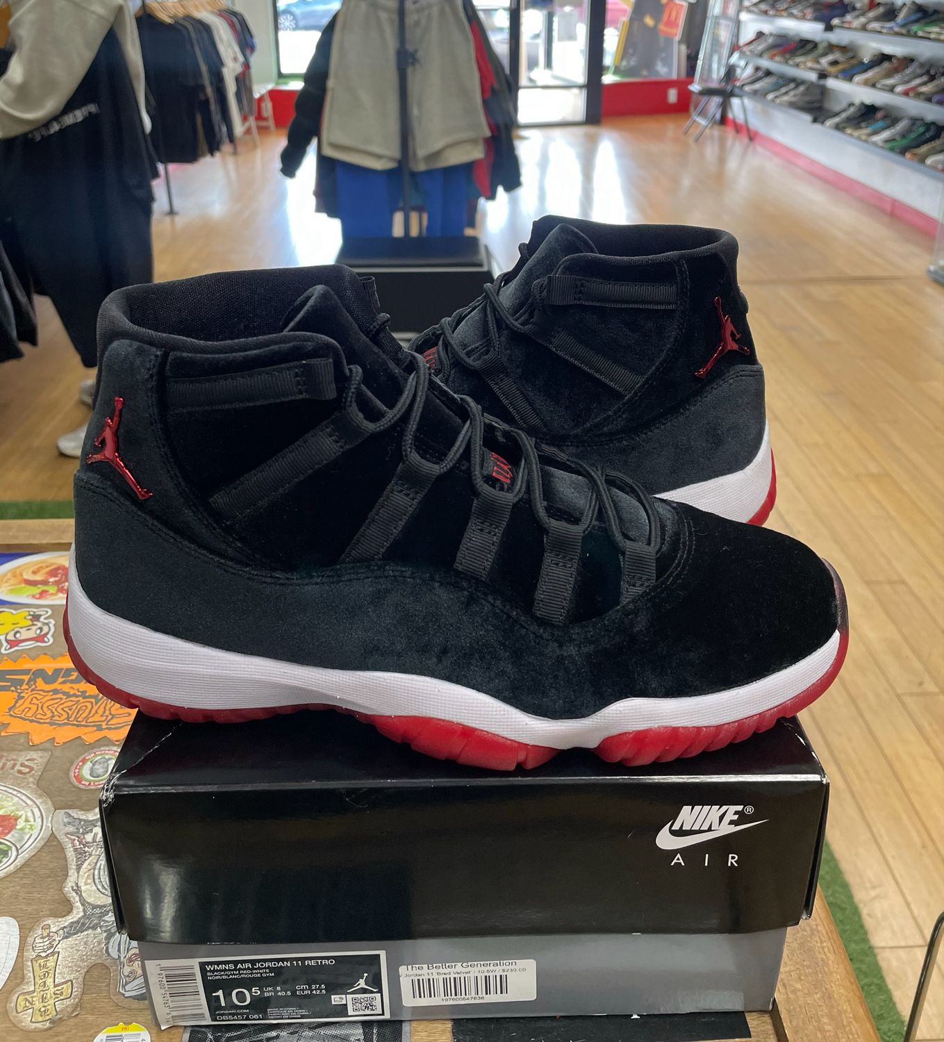 Pre Owned Jordan 11 Retro Bred Velvet (Women&#39;s) Size 10.5, 9M