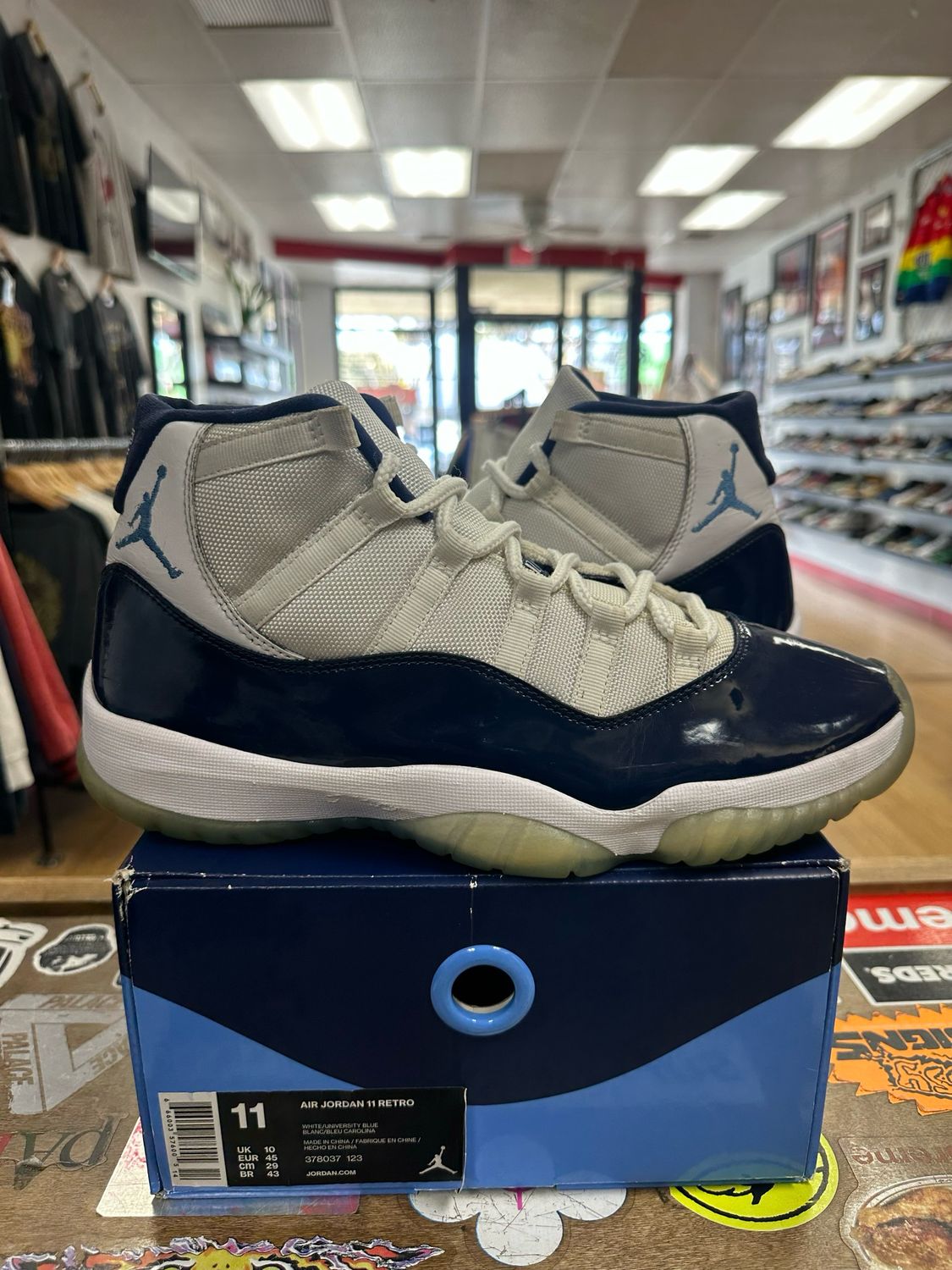 Pre Owned Jordan 11 Retro UNC Win Like 82 Size 11