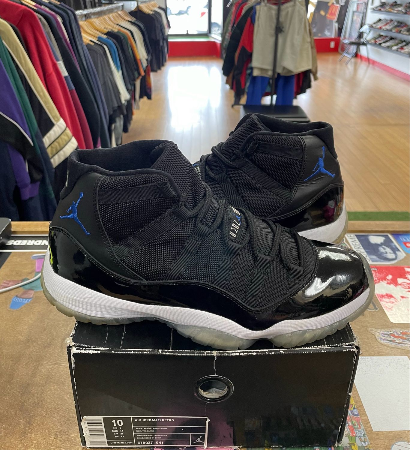 Pre Owned Jordan 11 Retro Space Jam (2009) Size 10