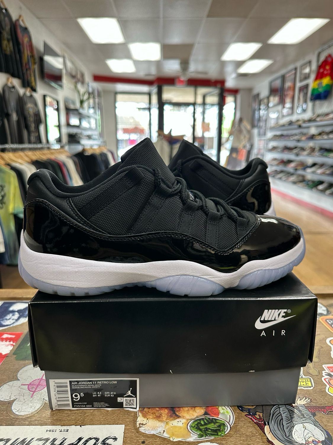 Jordan 11 Retro Low Space Jam Size 9.5 (Lightly Worn)