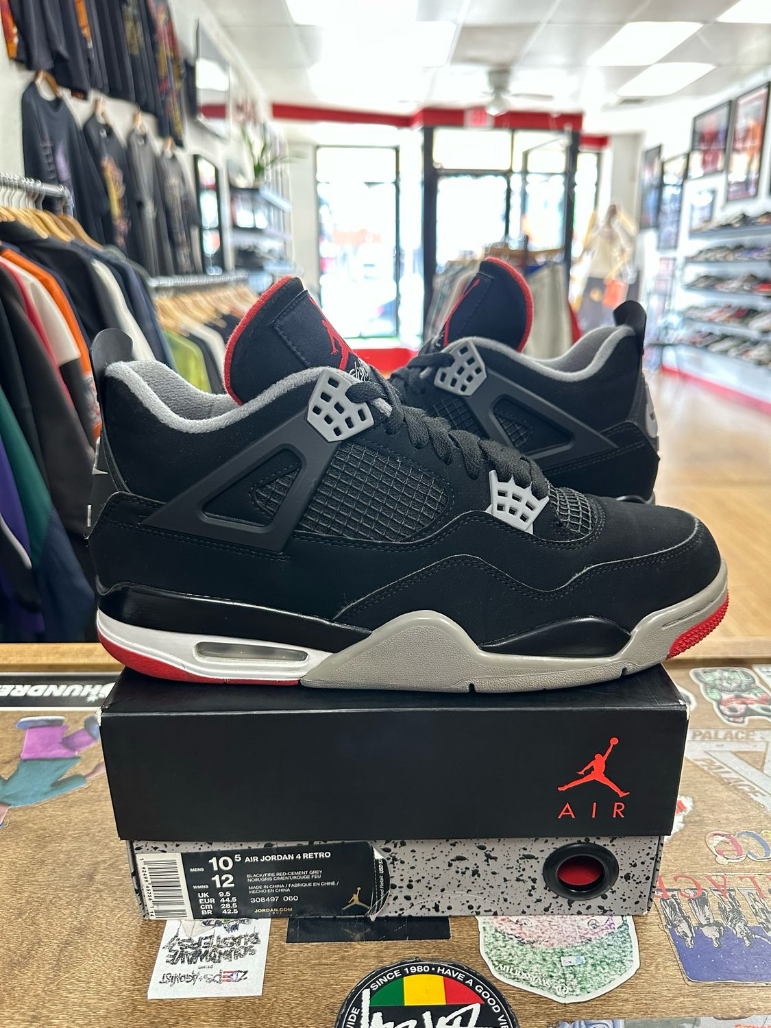 Jordan 4 Retro Bred (2019) Size 10.5 (Pre-Owned)